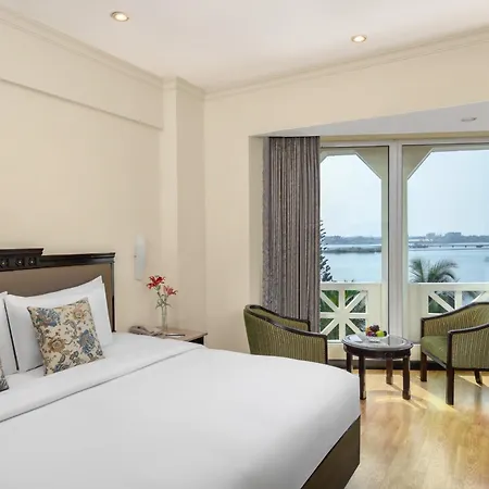 Vivanta Ernakulam, Marine Drive Kochi Exterior photo