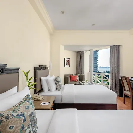 Vivanta Ernakulam, Marine Drive Kochi Exterior photo