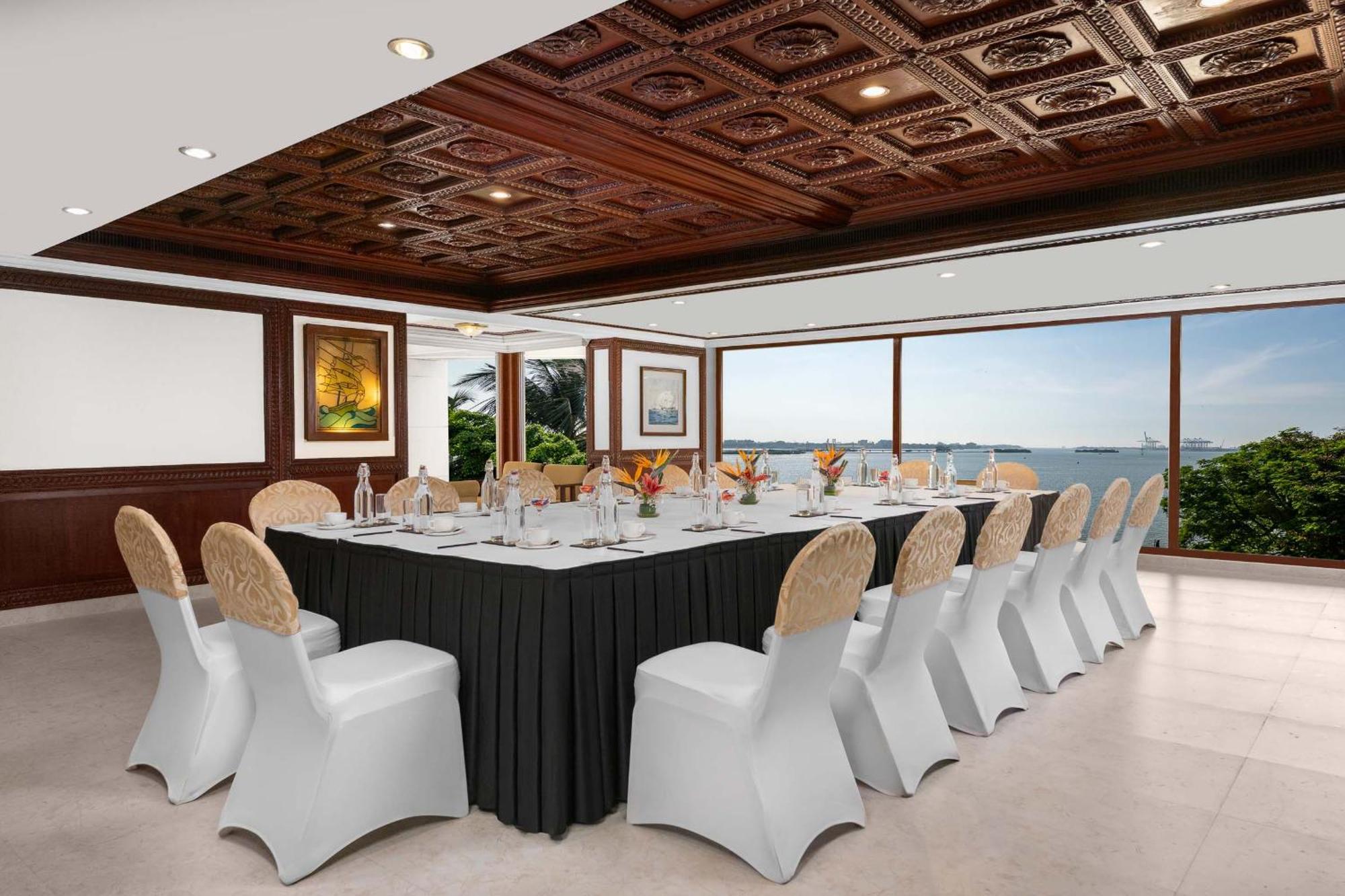 Vivanta Ernakulam, Marine Drive