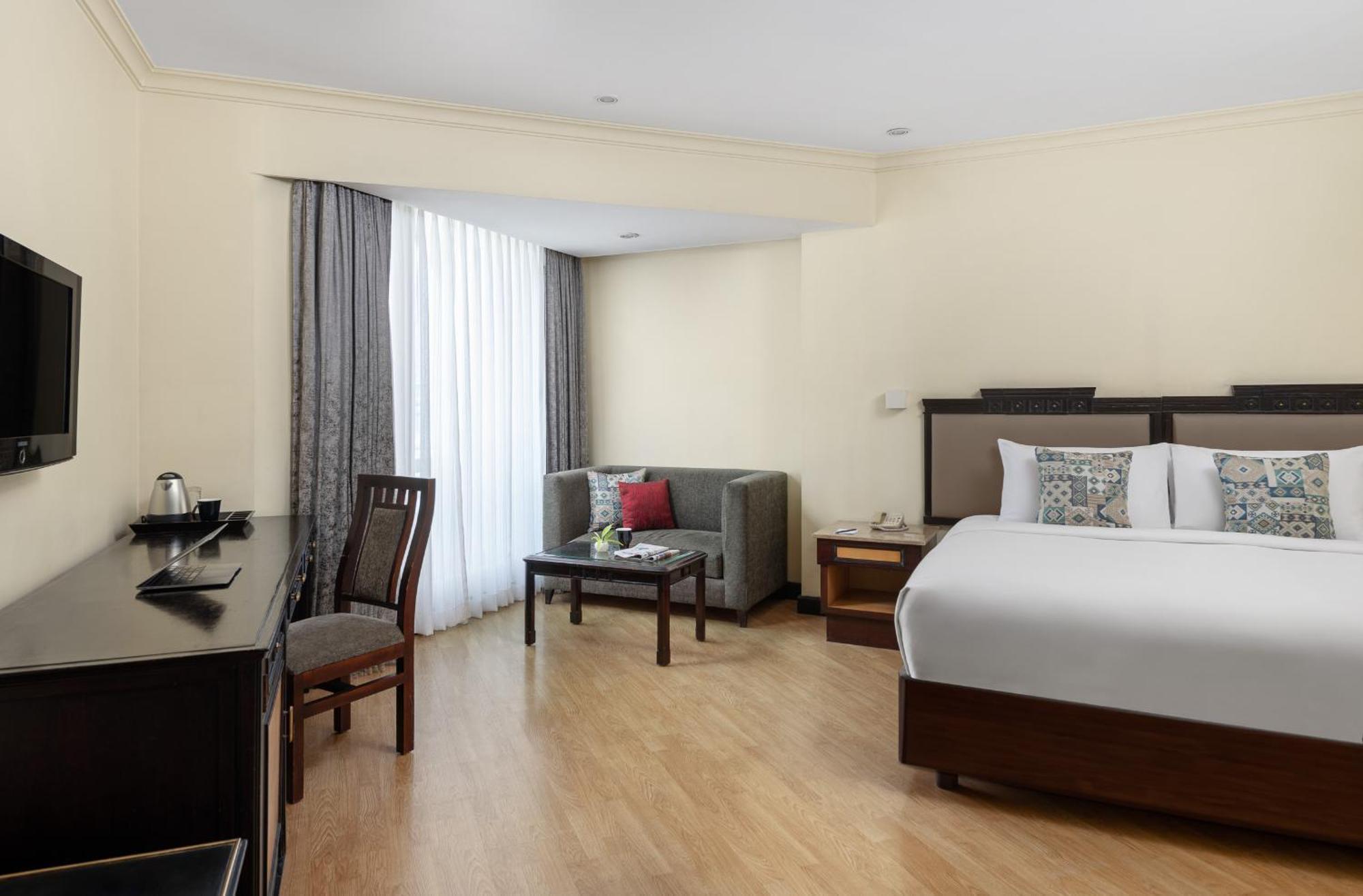 Vivanta Ernakulam, Marine Drive