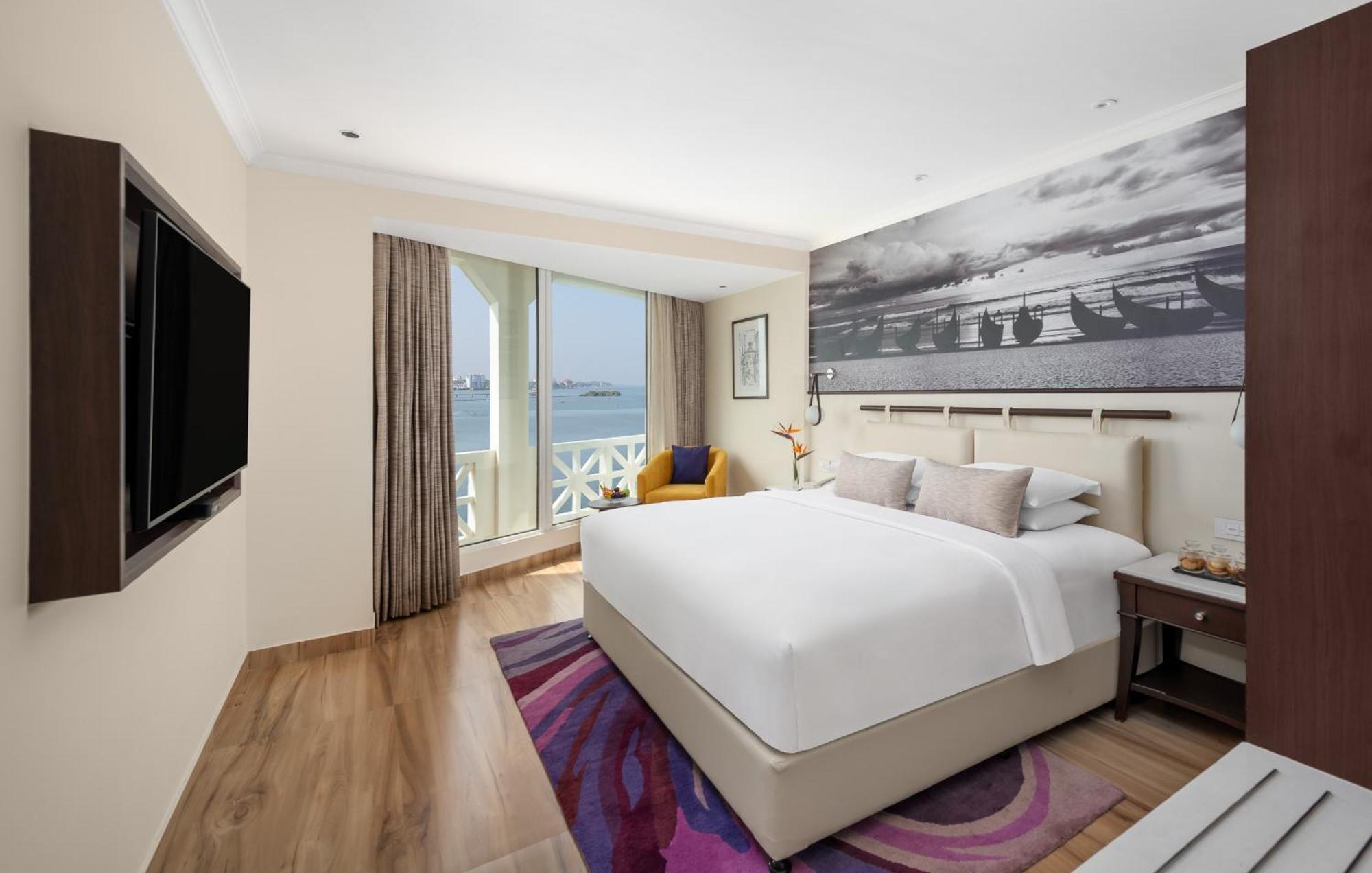 Vivanta Ernakulam, Marine Drive Hotel