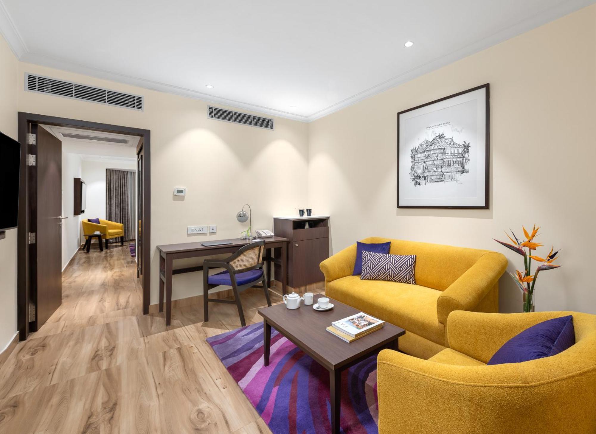 Vivanta Ernakulam, Marine Drive Hotel 5*